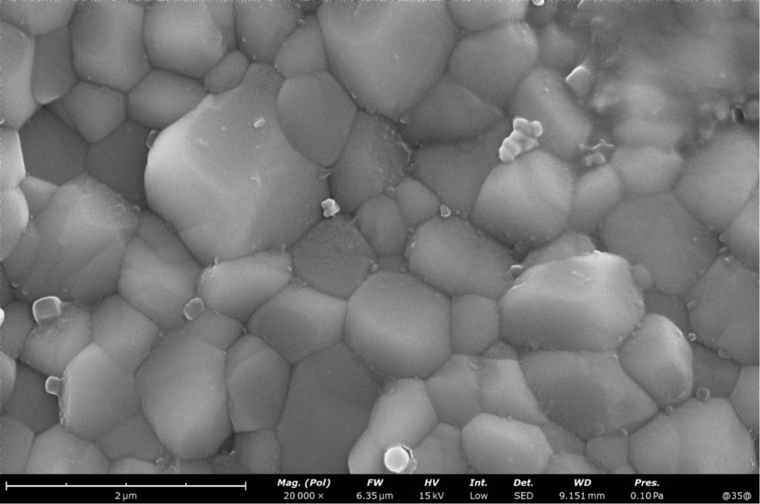 ZrO bioceramics