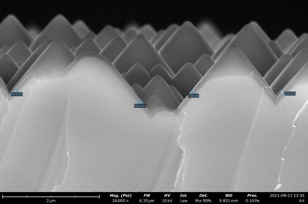 Monocrystalline Silicon Texture SiNX Anti-Reflection Film (about 100nm)